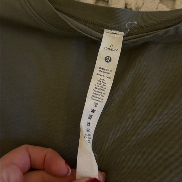Lululemon Cates T-Shirt Grey Sage Size 8 - Picture 3 of 5